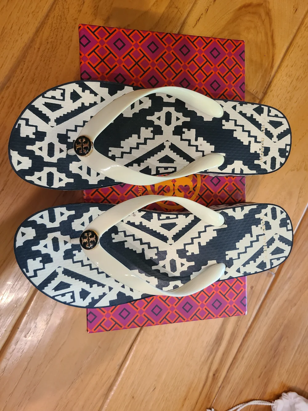 Like NEW Tory Burch Platform Wedge Navy White Logo Flip Flop Sandal 7.5 Or 8